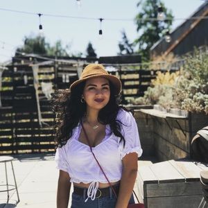 Meet your Posher, Carissa